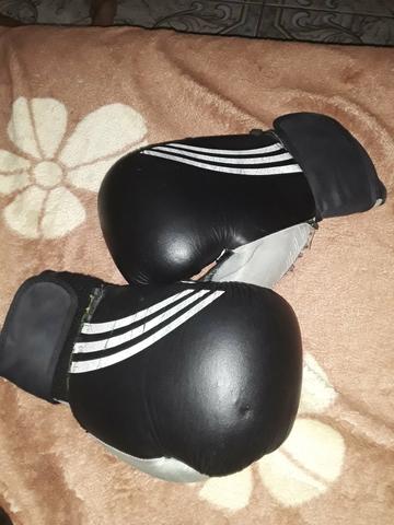 2 luvas de boxe. 1 luva de luta profissional. 6 protetores bocal - Foto 2