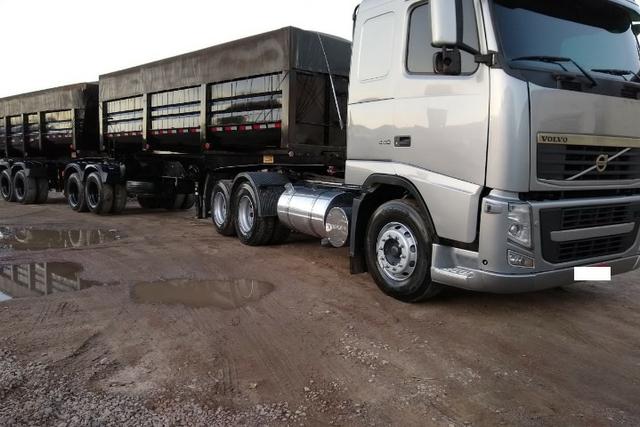 Cavalo FH 440 + Caçamba Librelato - Disponível para Venda
