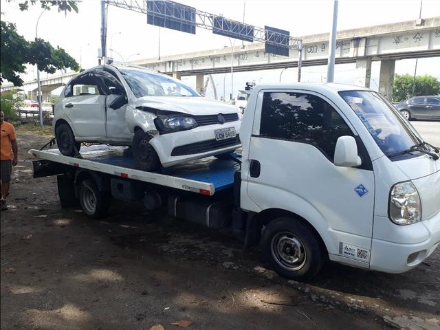Kia Bongo Plataforma - Ar Gelando - Foto 9