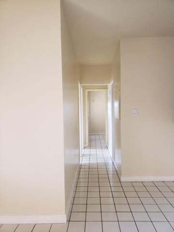 ALUGO R$ 1.900, Cond. Maron, com modulados, climatizado e telado - Parque 10 - Foto 7