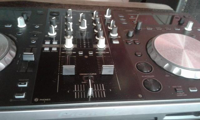 Pioneer - controladora Xdj r1