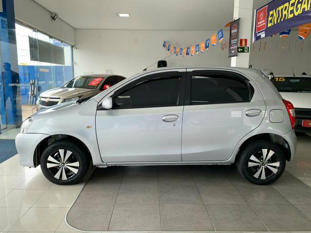 Toyota - Foto 2