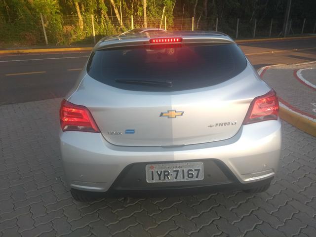 Onix LT 1.0 2018 prata metálico - Foto 3