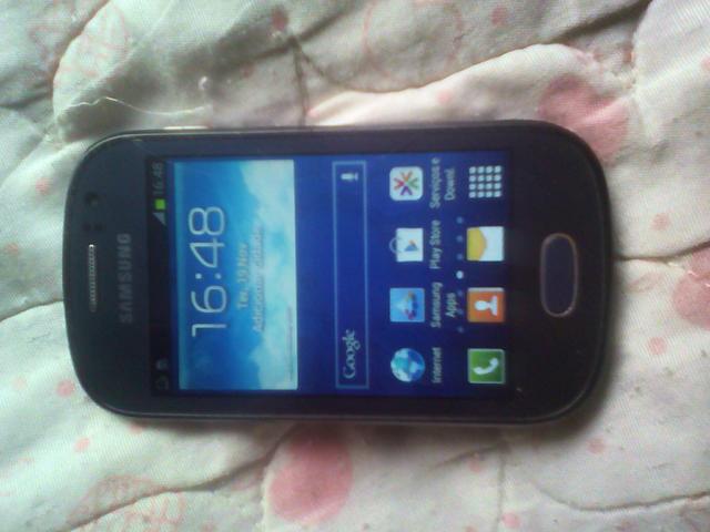 Vendo samsung funciona todas as funçao