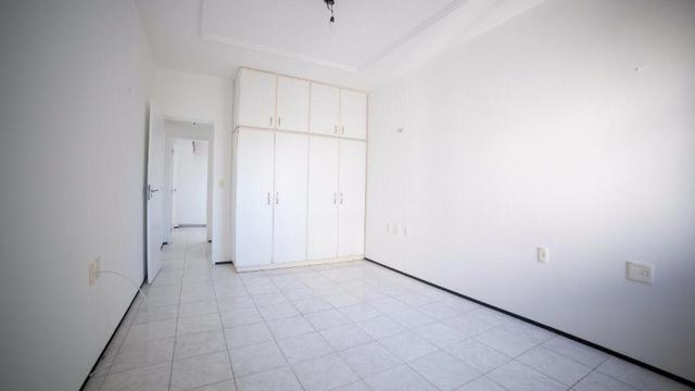 Vende-se Apartamento no Bairro Cocó Próximo Center Box - Foto 17