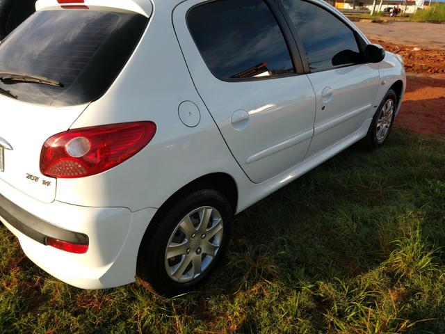 Vendo Peugeot 207 XR completo com134 km rodados - Foto 5