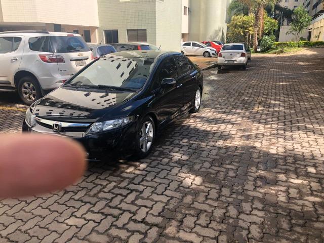 Honda Civic preto manual LXS 1.8 completo com bancos em couro. IPVA 2020 pago - Foto 8