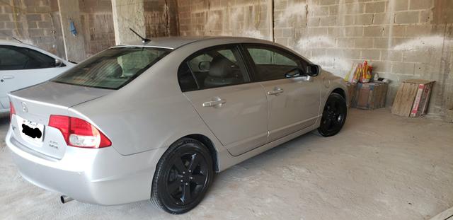 Vendo New Civic lxs (aceito troca em carro de menor valor) - Foto 3