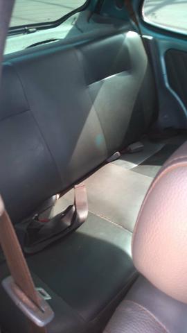 Carro em bom estado bancos de couro - Foto 4
