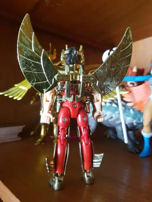 Boneco Saint Seiya dourado - Foto 2