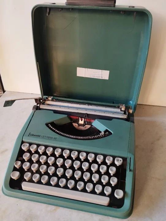 Máquina de Escrever Olivetti Lettera 8264842112311554122