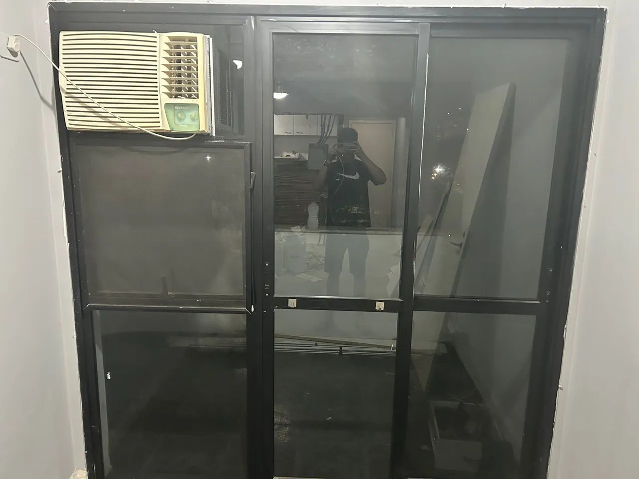 Vendo Porta de Correr em Vidro Blindex Fume