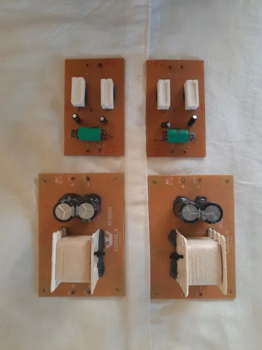 4 Divisores de Frequência