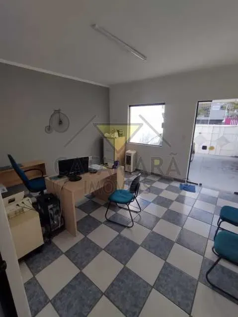 Ponto Comercial com Sobrado nos fundos próximo ao Clube de Campo para Venda e Locação no C