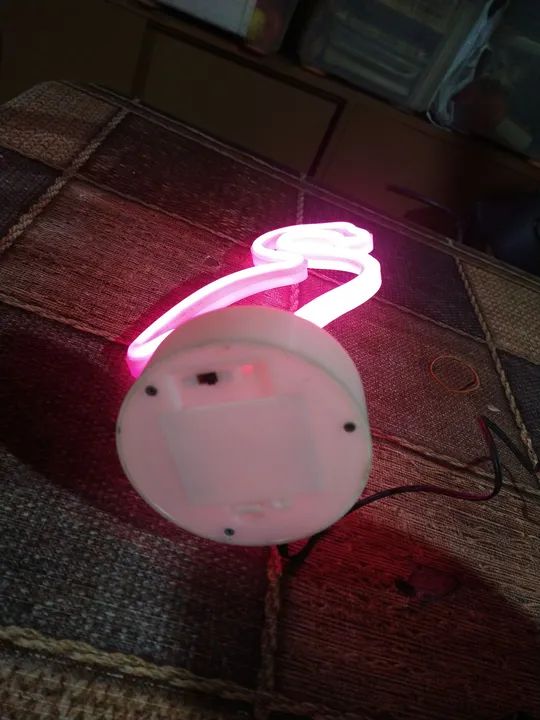 Luminária cisne rosa. - Foto 3