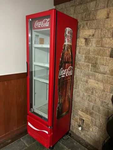Geladeira coca cola