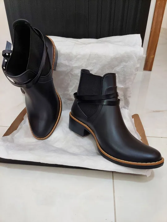Bota Colcci Chelsea