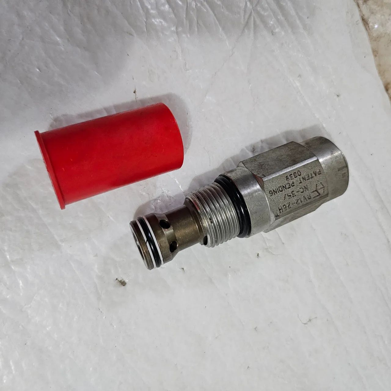 Terex  valvula solenoide nova original 28051285 - Foto 3