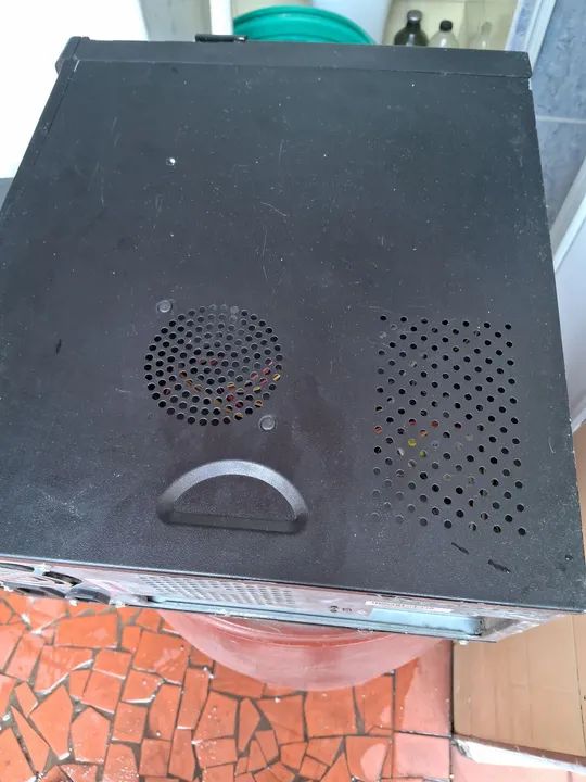 Gabinete de computador usado. - Foto 3