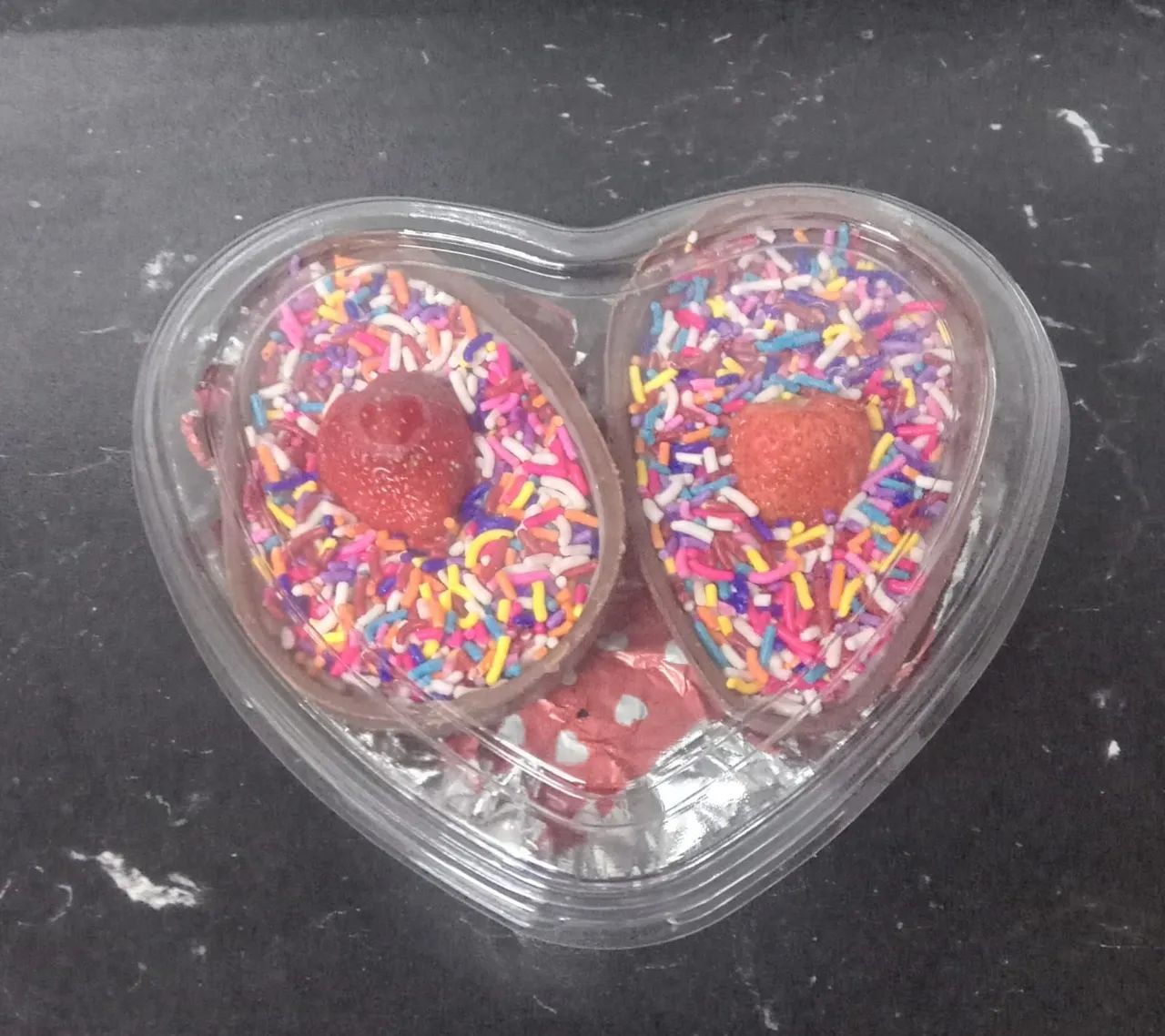 Ovos de Páscoa com Chocolates Sortidos - Ideal para Presentear! - Foto 4