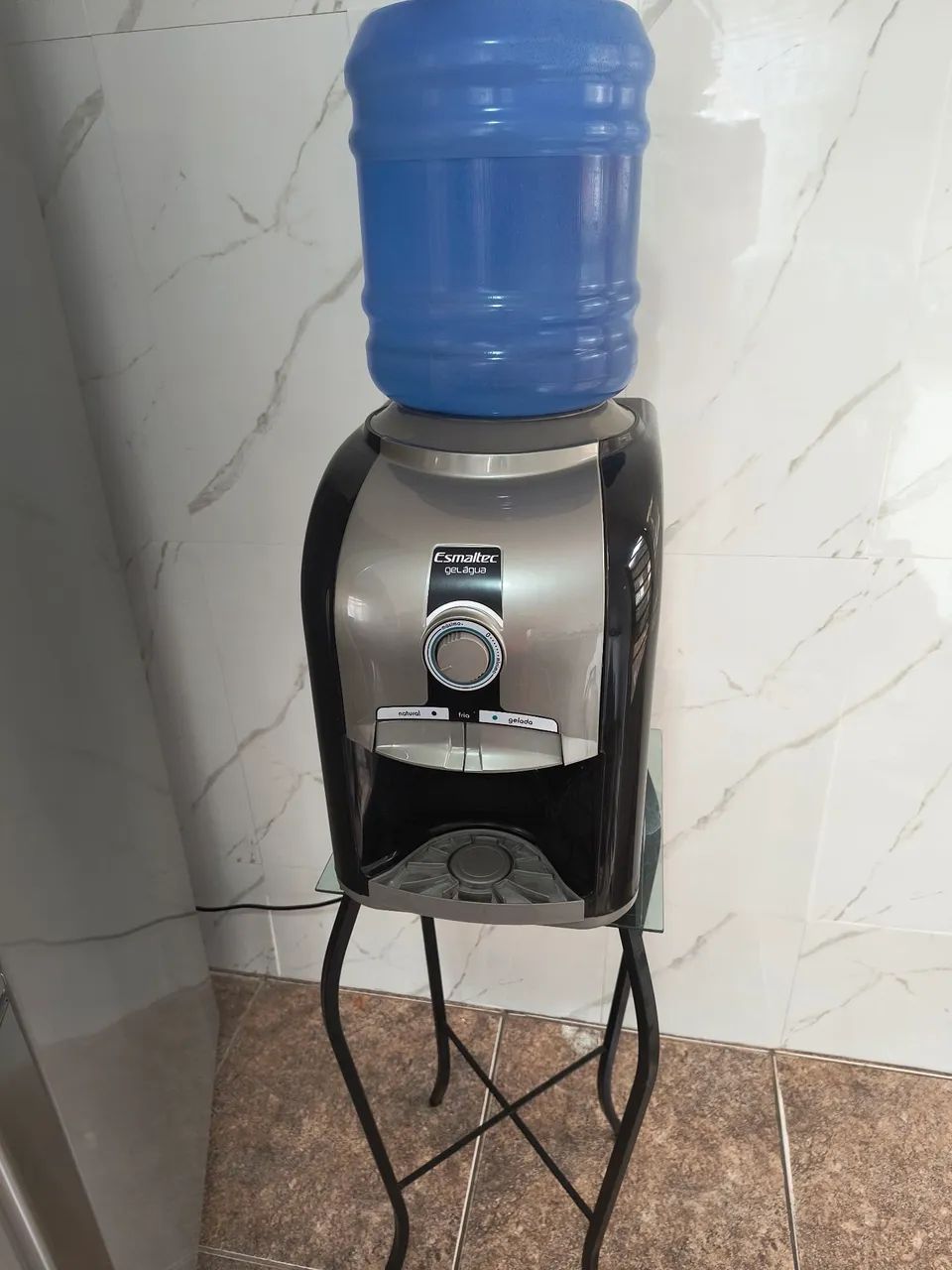 Bebedouro de água gelada Esmaltec