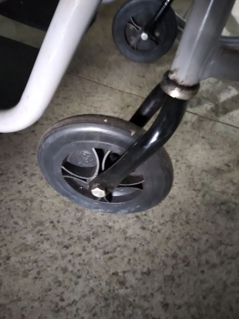 Cadeiras de Rodas - Conforto e Mobilidade - Foto 5