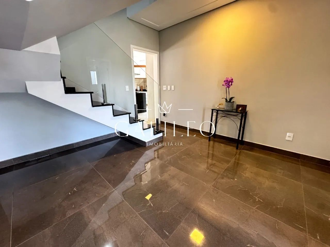 Linda Casa em Condomínio na Cidade de Jundiaí-SP, 4 Quartos, 3 Suítes, 3 Salas, 6 Banheiro - Foto 4