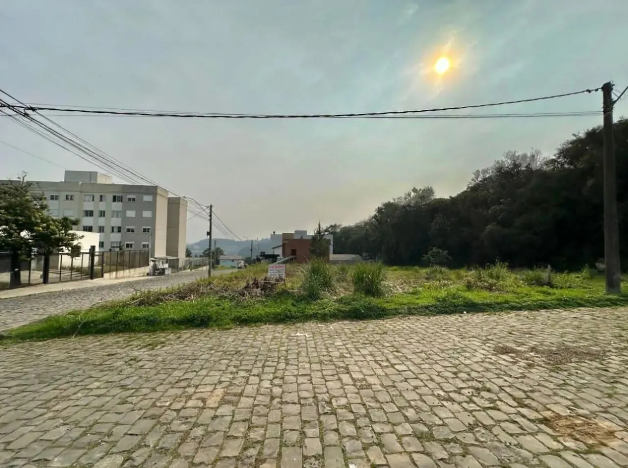 Terrenode esquina á venda em Caxias do Sul, bairro Delta um