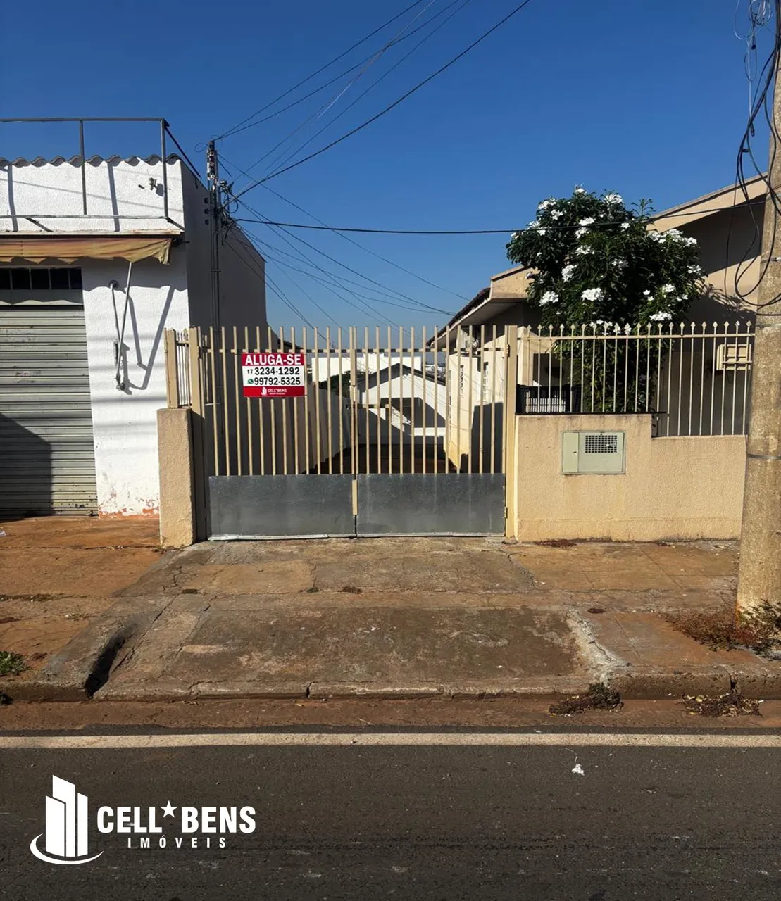 Edícula residencial na Av. Fernando Costa