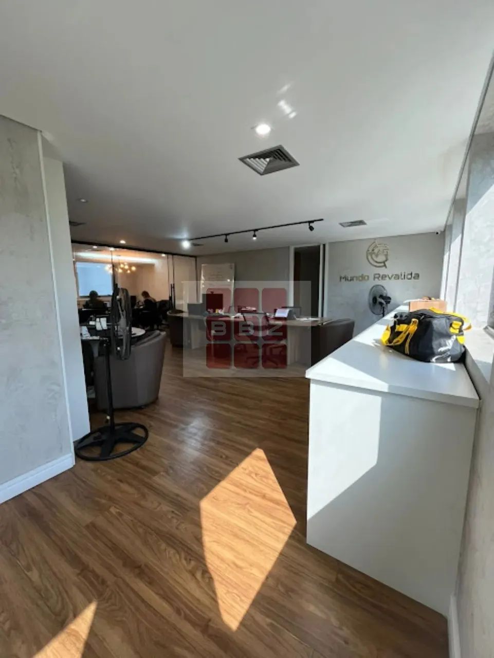 Sala comercial nos Jardins com 102 mts a venda R$ 1.000,000,00 - Foto 2