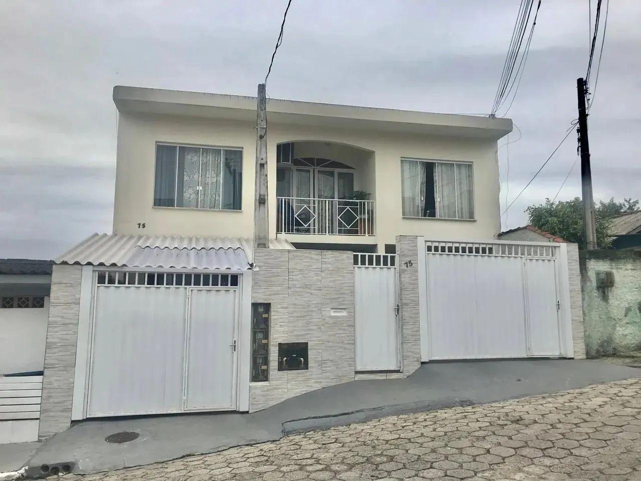Casa com 3 dormitórios 1 suíte com piscina em Bela Vista/São José
