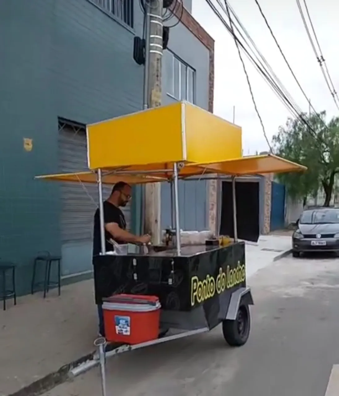VENDO OU TROCO  CARRINHO DE LANCHE ,,Oportunidade pra que que queira ganhar um extra