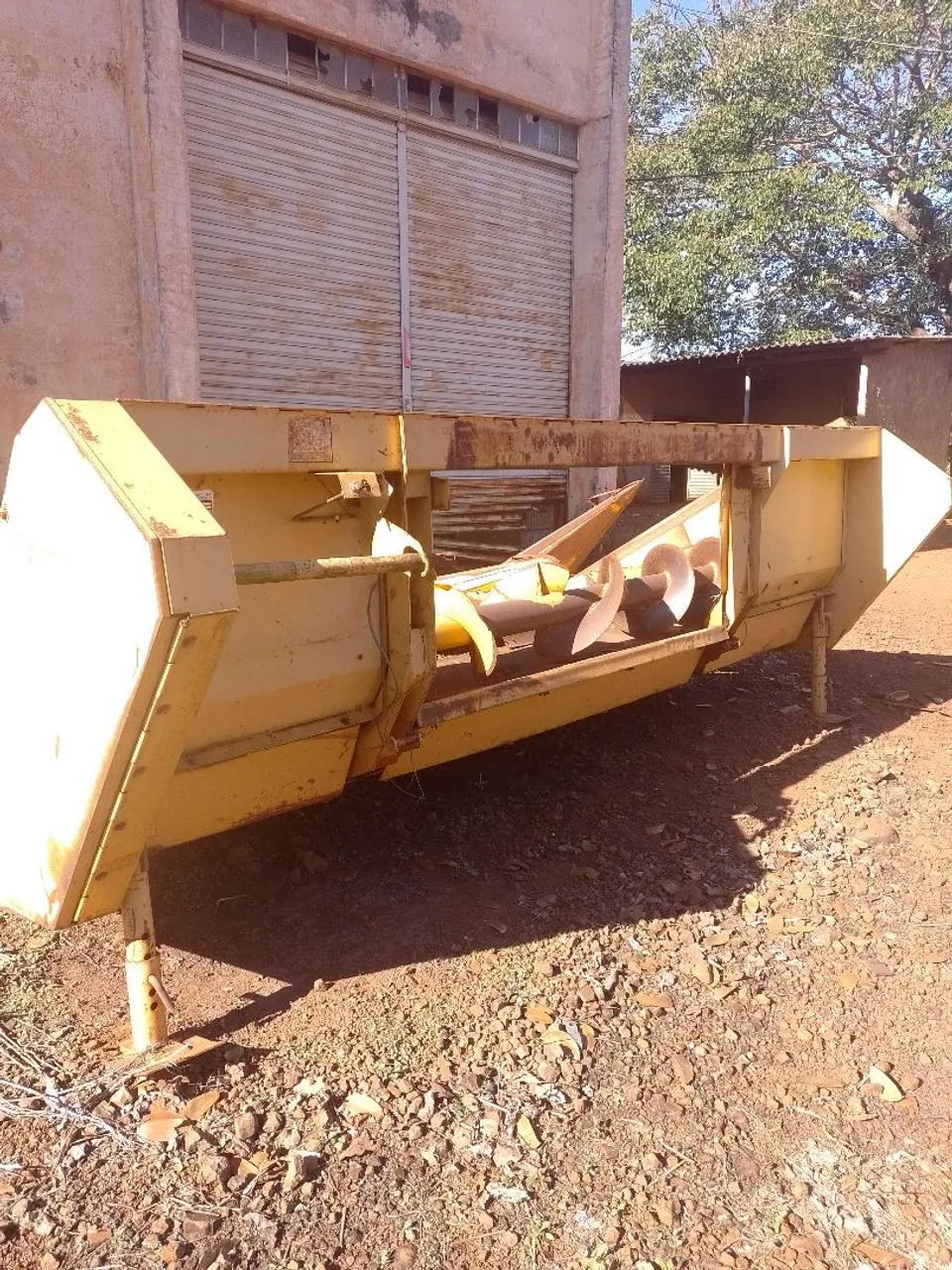 Plataforma de corte para colheitadeira quatro linhas New Holland