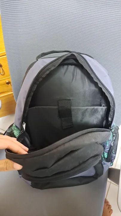 Mochila Quiksilver - Preta e Cinza - Nova - Foto 3