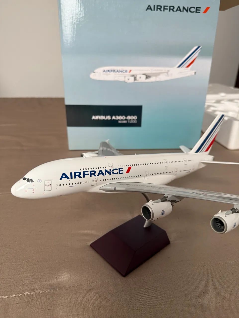 Miniatura Avião Gemini Jets 1/200 , modelo A380 Air France