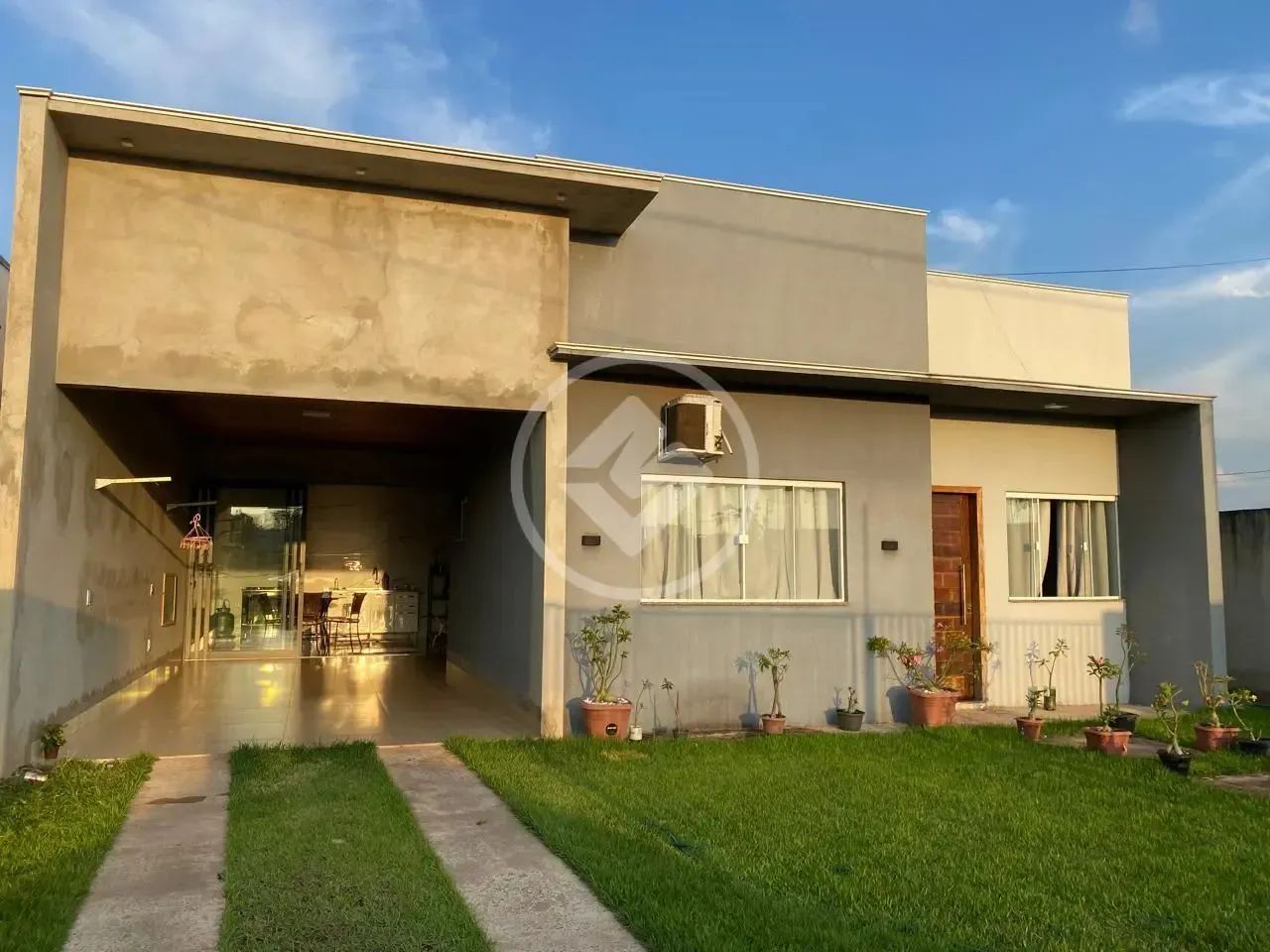 CASA COM 2 QUARTOS 2 BANHEIROS SOCIAIS NO JARDIM BURITIS SINOP-MT R$500.000,00 codigo: 995 - Foto 3