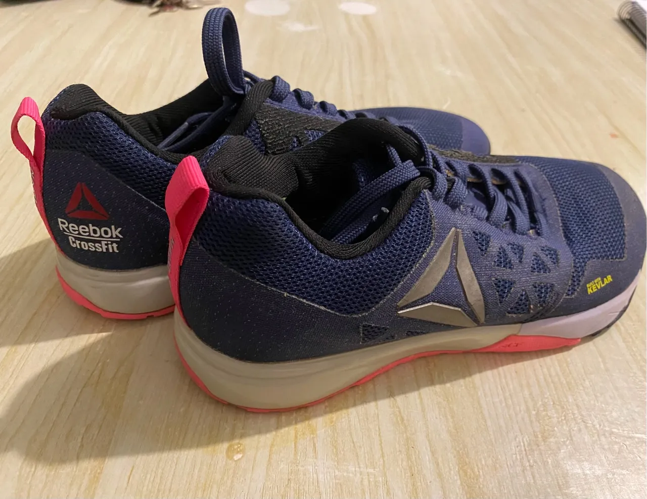 Tênis Reebok Crossfit Azul com Detalhes em Rosa