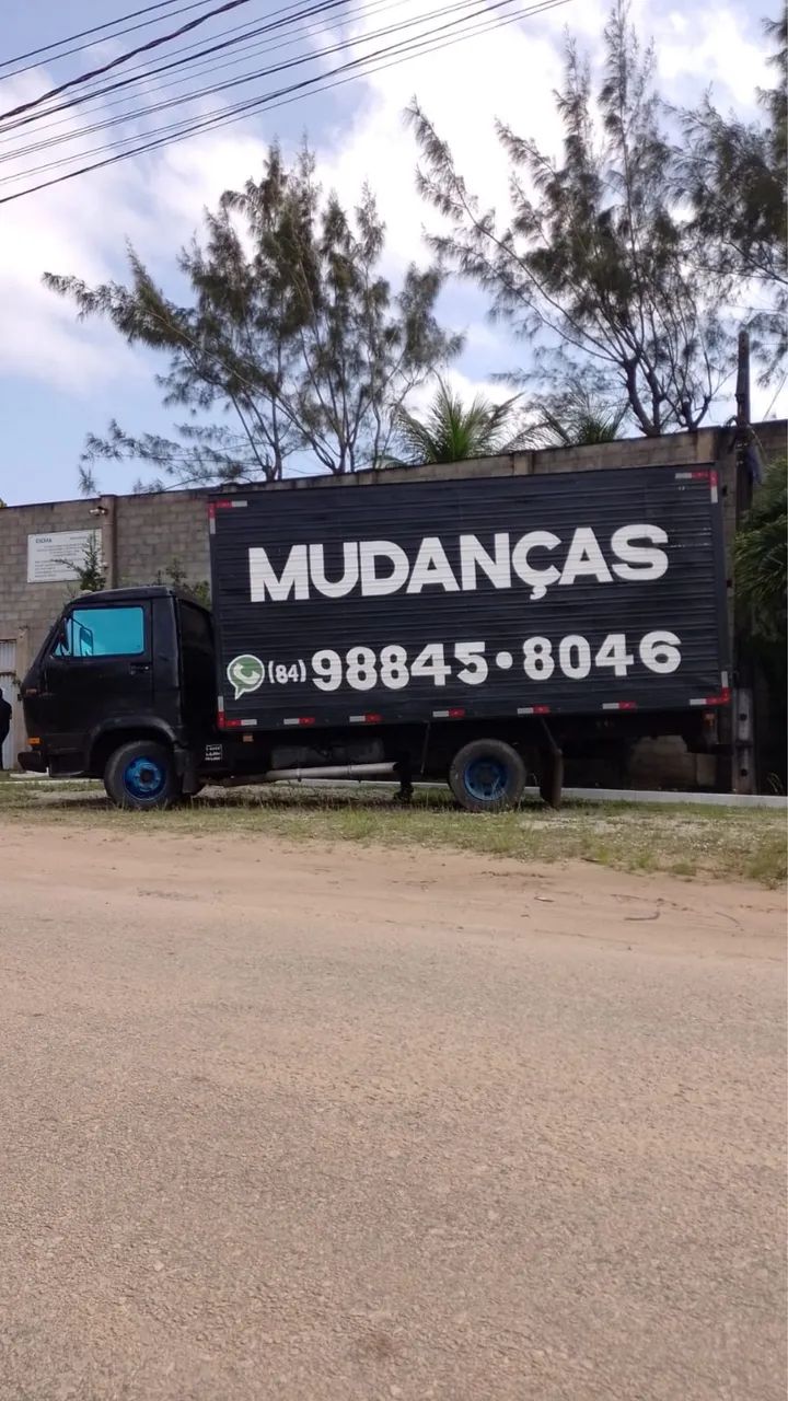Fretes e Mudanças - *