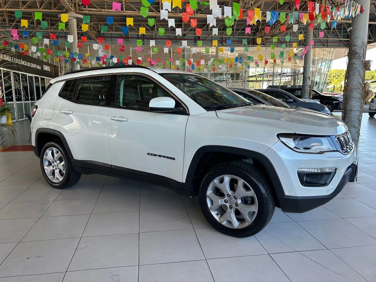JEEP COMPASS LONGITUDE 2.0 DIESEL 16V 4X4 AUTOMÁTICO 2020/2021 COR BRANCO COM 74 MIL KM  - Foto 2