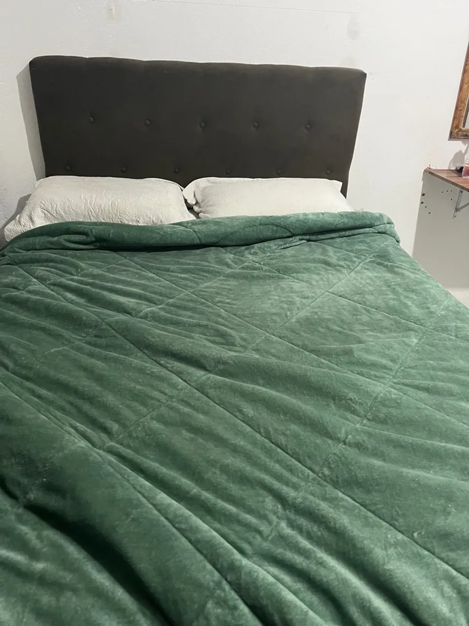 Cama box com cabeceira