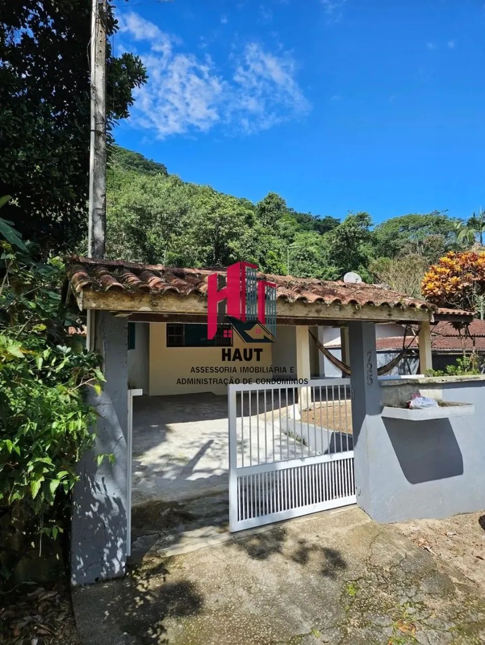 Casa para Locação Definitiva, 03 Quartos, Espaço Gourmet, Quintal