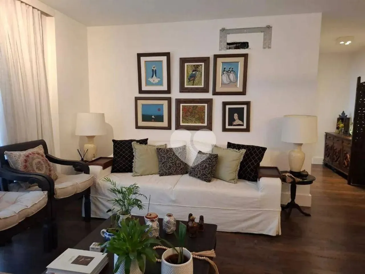 Lindo varanda sala ampla 1 suíte closet lavabo 66 metros lazer seg. 24 horas