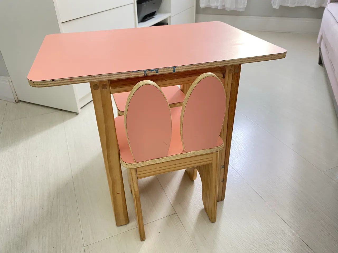 Mesa infantil com cadeira coelho  - Foto 2