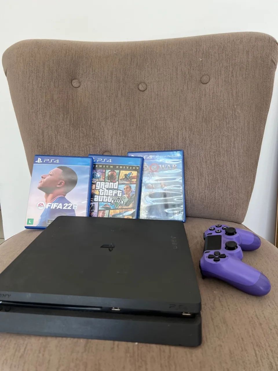 PlayStation 4 Slim + Jogos + Controle