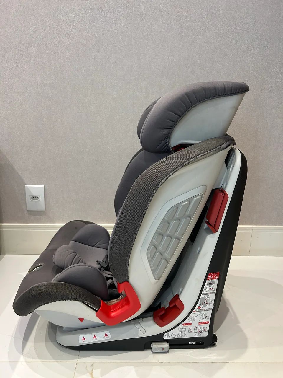 Cadeirinha Chicco Youniverse Fix em ótimo estado - Foto 2