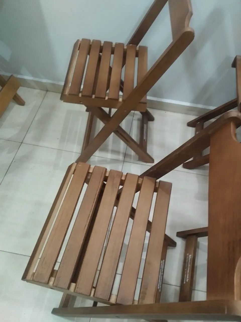 Folding table and 4 chairs64307305211777121