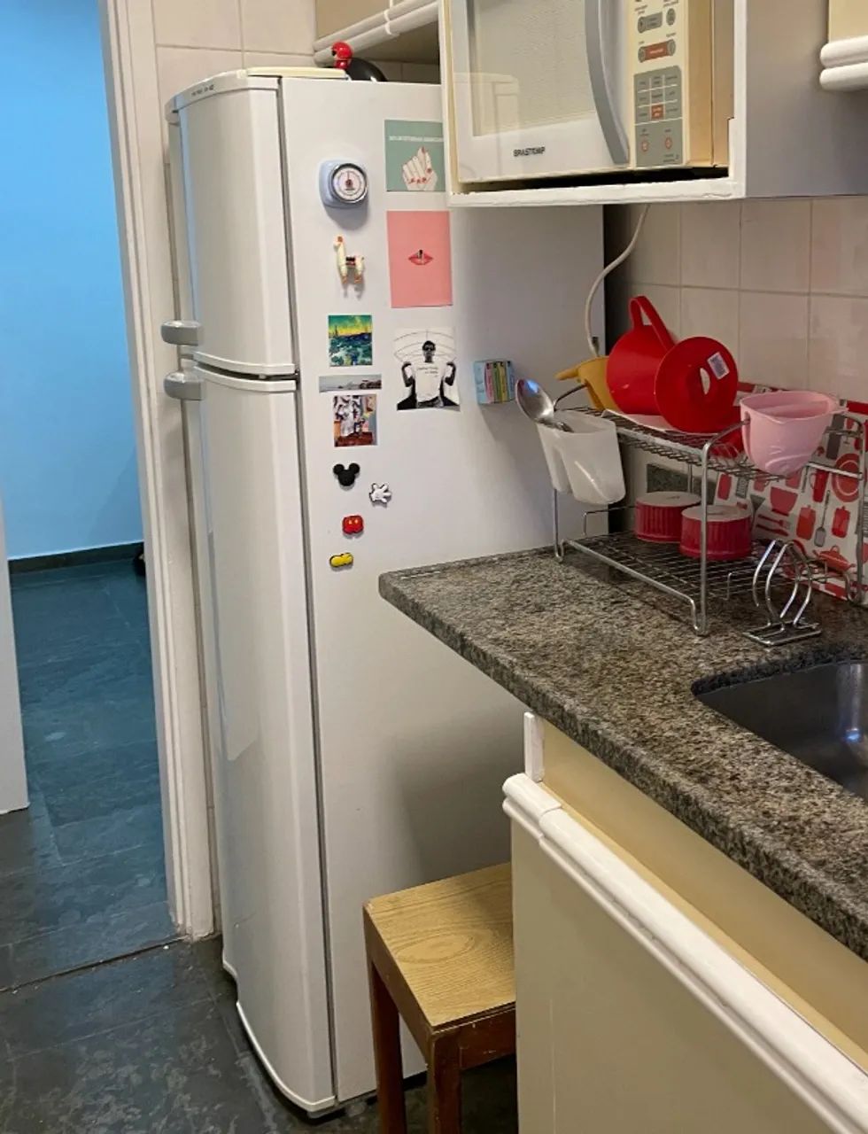 Geladeira Electrolux DC34 branca com freezer 260l