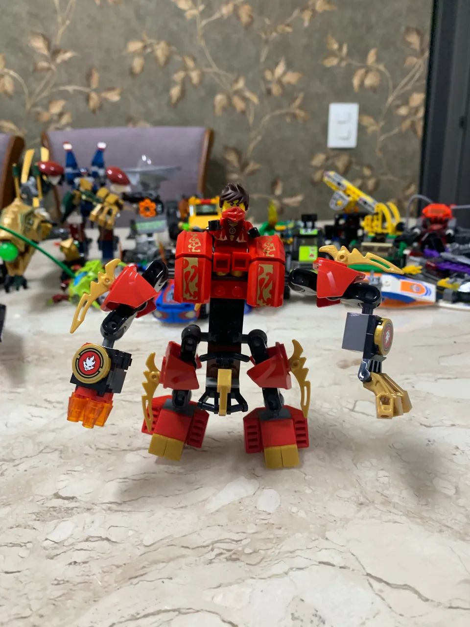 Robô Ninja vermelho - LEGO