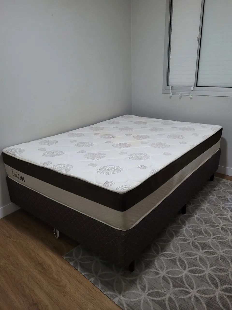 Cama Box com Colchão