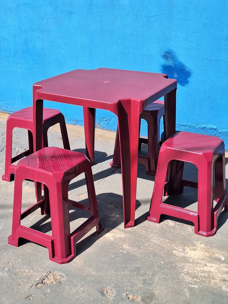 Jogo de mesa com banquetas - Foto 3